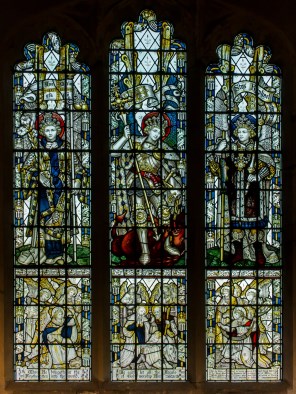 성 가브리엘과 성 미카엘과 성 라파엘 대천사_by Charles Eamer Kempe_photo by Jules & Jenny_in the Church of St Mary in Chiddingstone_England.jpg